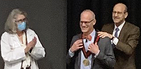 Jeffrey Miner, PhD, FASN, (right) was installed as the inaugural Eduardo and Judith Slatopolsky Professor of Medicine. View recording of event.